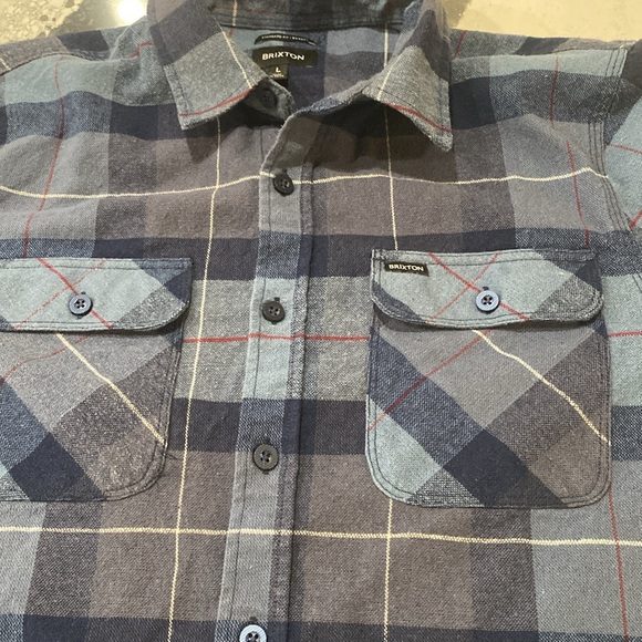 🔥🔥Brixton Bowery flannel. Large Standard fit. Excellent condition!🔥🔥 - Picture 4 of 6